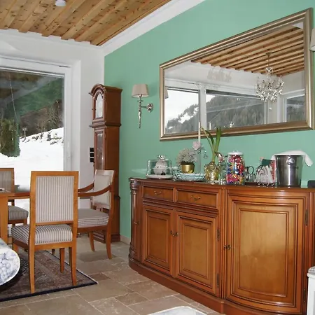 Land - Haus 別荘 *