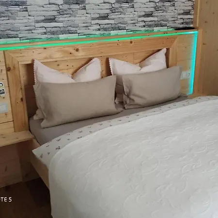 Land - Haus * Pusterwald